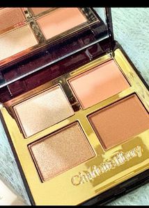 Charlotte Tilbury eyeshadow pillow talk