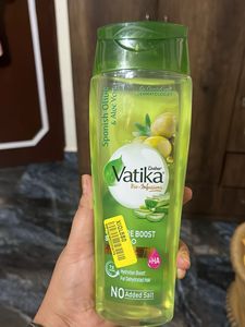 Vatika Spanish Olive & Aloe Vera Shampoo