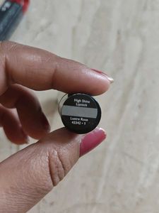 The One Irresistible Touch  high shine lipstick