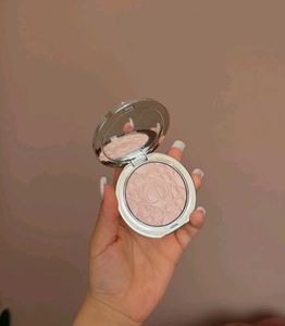 Dior Highlighter Compact