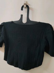 Black V-Neck Puff Sleeve Crop Top