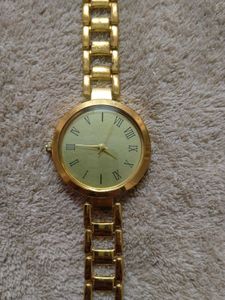 Elegant Gold Tone Women's Watch