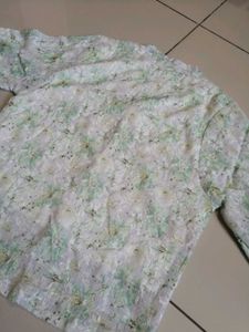 Chic Floral Print Blouse