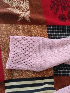 Pink woolen top for girls