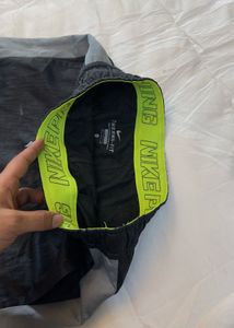 Nike Men's Black Joggers with Grey Accents