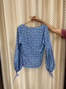 A Blue Full Sleeves Top