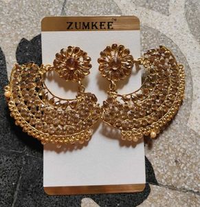 Beautiful ZUMKEE Jhumka Earrings