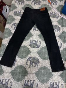 Combo of cheque shirt and black straight fit jeans
