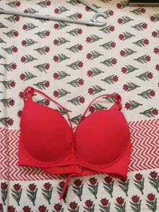 Vibrant Red Bra with Delicate Straps,no return,32