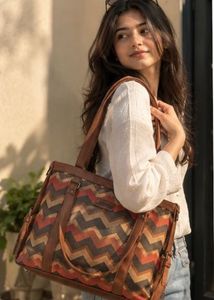 Stylish Chevron Pattern Tote Bag