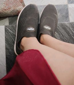 casual shoes with free gifts