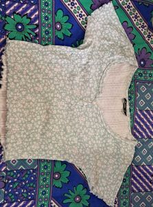 Floral Print Cropped T-shirt