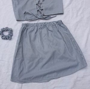STRIPED SET