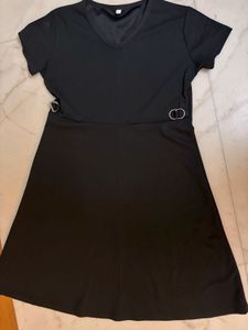 Chic Black V-Neck Dress with Buckle Detail