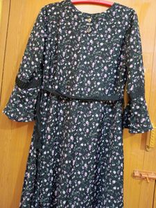Xl Gown With Belt For Girls