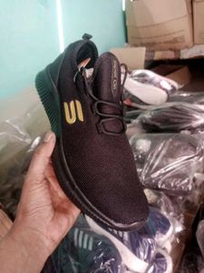 NEW NO USED SPORTS SHOES FOR MEN.