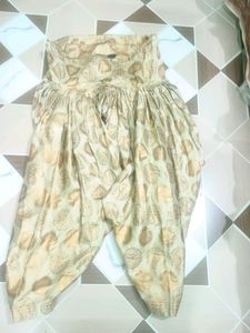 Golden ⭐🌟 Patiyala Salwar 🖤🖤