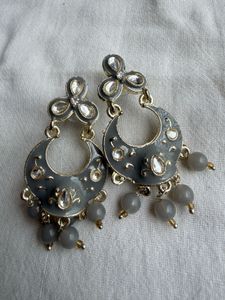 Stylish Grey Jhumka Earrings