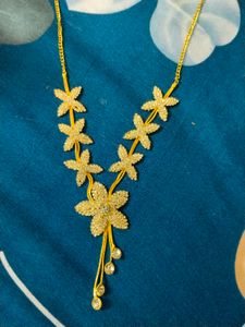 Floral Necklace &amp; Earring Set