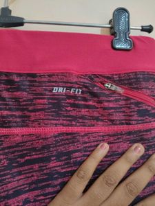Nike Women's Athletic Capris