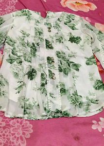 green casual top for women