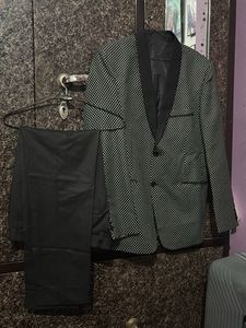 Stylish Polka Dot Suit Set