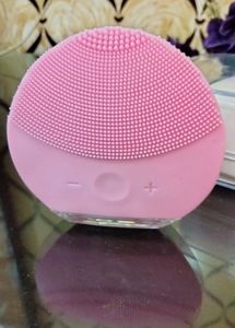 FOREVER LINA mini Facial Cleansing Device