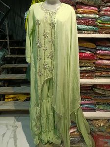 Elegant Lime Green Embroidered Kurta Set XL