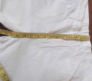 White Basic Bermuda Pant