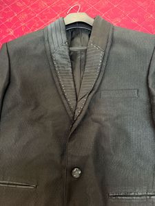 Elegant Men's Blazer for Formal Occasions