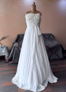 Elegant White Strapless Gown