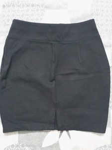 Chic Black Belted Skirt