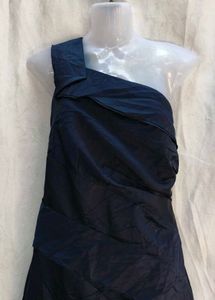 Elegant Navy One-Shoulder Gown