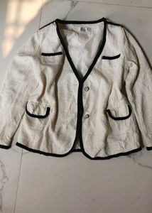 Elegant  whiteTweed Jacket with black edge