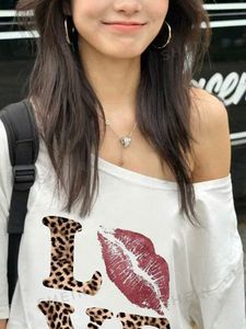 Cool "LOVE" Graphic Tee