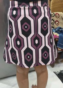 Geometric Print Mini Skirt