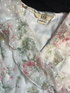 White Floral Peplum Top (8-10)year Girl