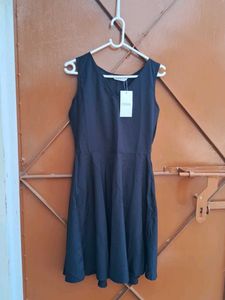 Stalk Black Dress