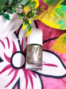 glitter nail polish