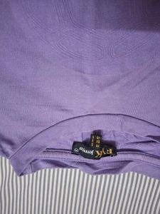 Lavender Graphic Cropped T-Shirt