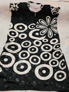 Stylish Black &amp; White Kurta