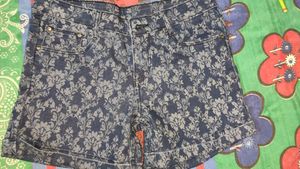 Printed denim Shorts 30 Size