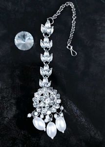 Exquisite Pearl &amp; Crystal Jewellery Set