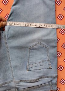 Light Wash Denim Jeans ( for girls)