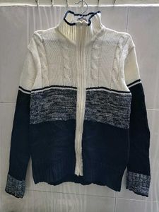 Stylish Two-Tone Cardigan