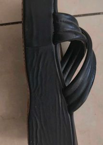 Stylish Black Wedge Sandals