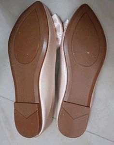Elegant Bow Ballerina Flats - UK 7/ 40