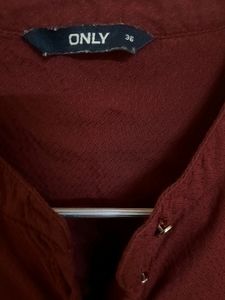 Branded Top (ONLY Brand)
