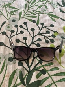 Classic Black Wayfarer Sunglasses