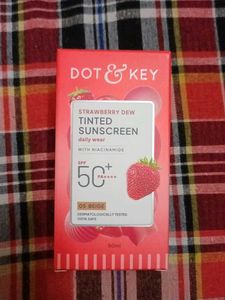 Dot & Key Strawberry Dew Tinted Sunscreen